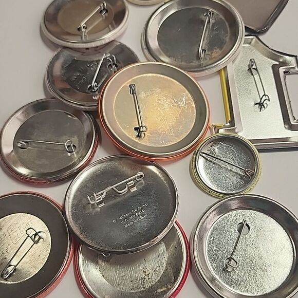 Vintage Button Pin Brooch Lot Of 13 - Picture 2 of 3